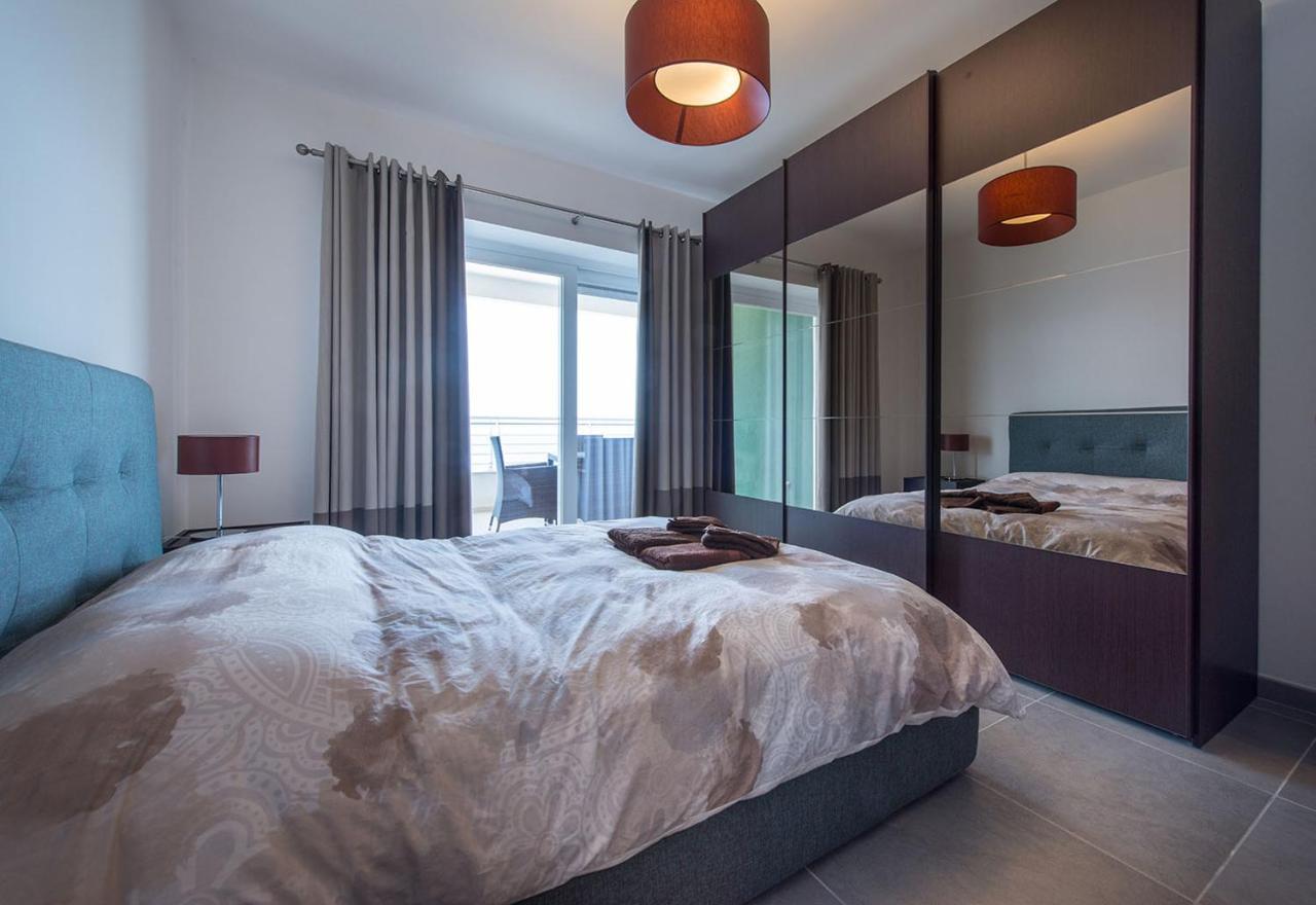 Seafront Luxury Apartment With Pool Sliema Eksteriør billede
